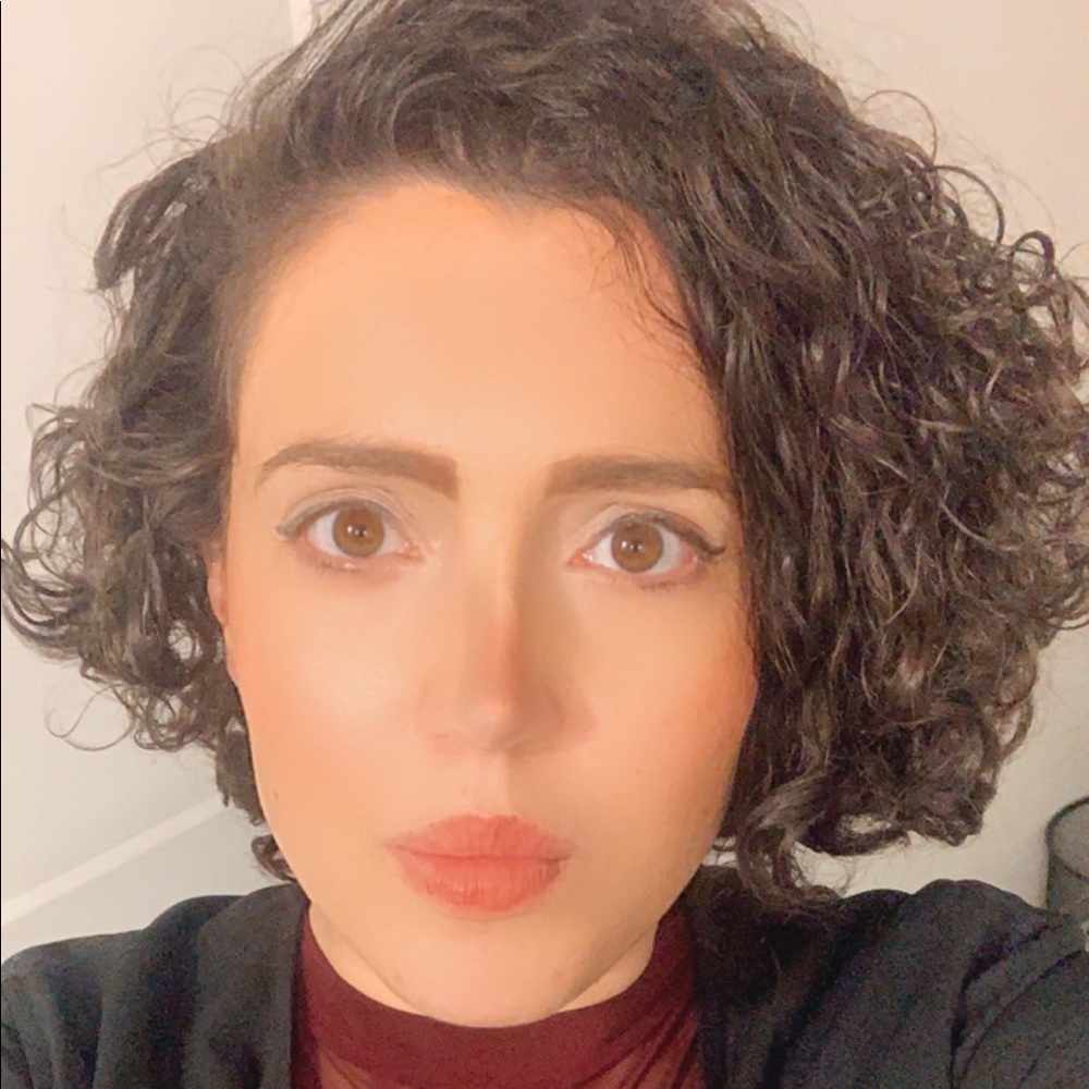 Meet your Posher, Kelly